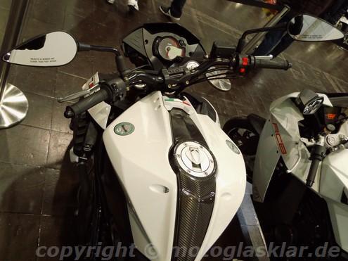 Benelli TNT 899S Cockpit 2012