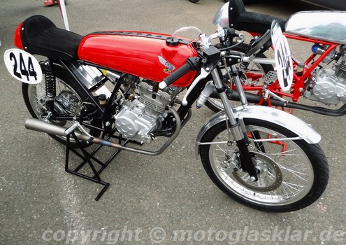 Honda-Montesa Replica CB50 Rennmaschine