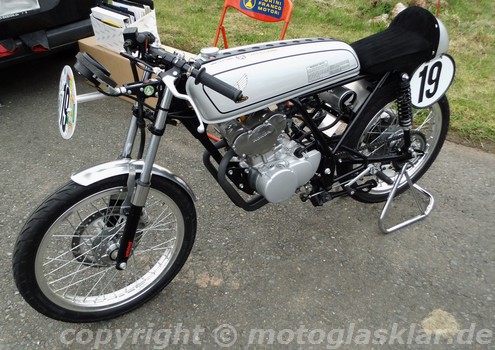 Honda-Montesa Replica Dream 50 Rennmaschine