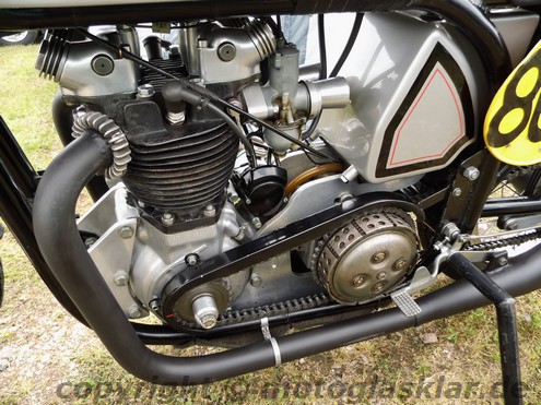 Triton von 1951 mit Triumph Motor