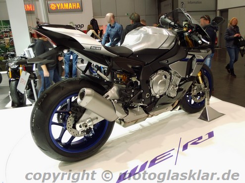 Seitenansicht Supersportler Yamaha YZF R1