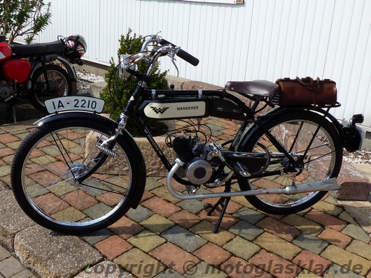 Wanderer Leichtmotorrad mit Zweigang Tankschaltung